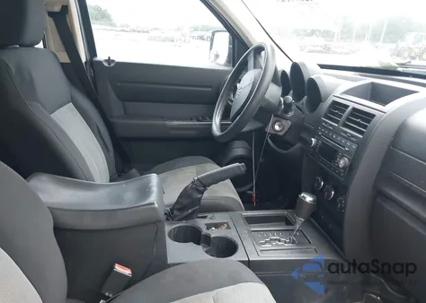 2008 Dodge Nitro Sxt из США, поврежденный, VIN 1D8GT28KX8W205603